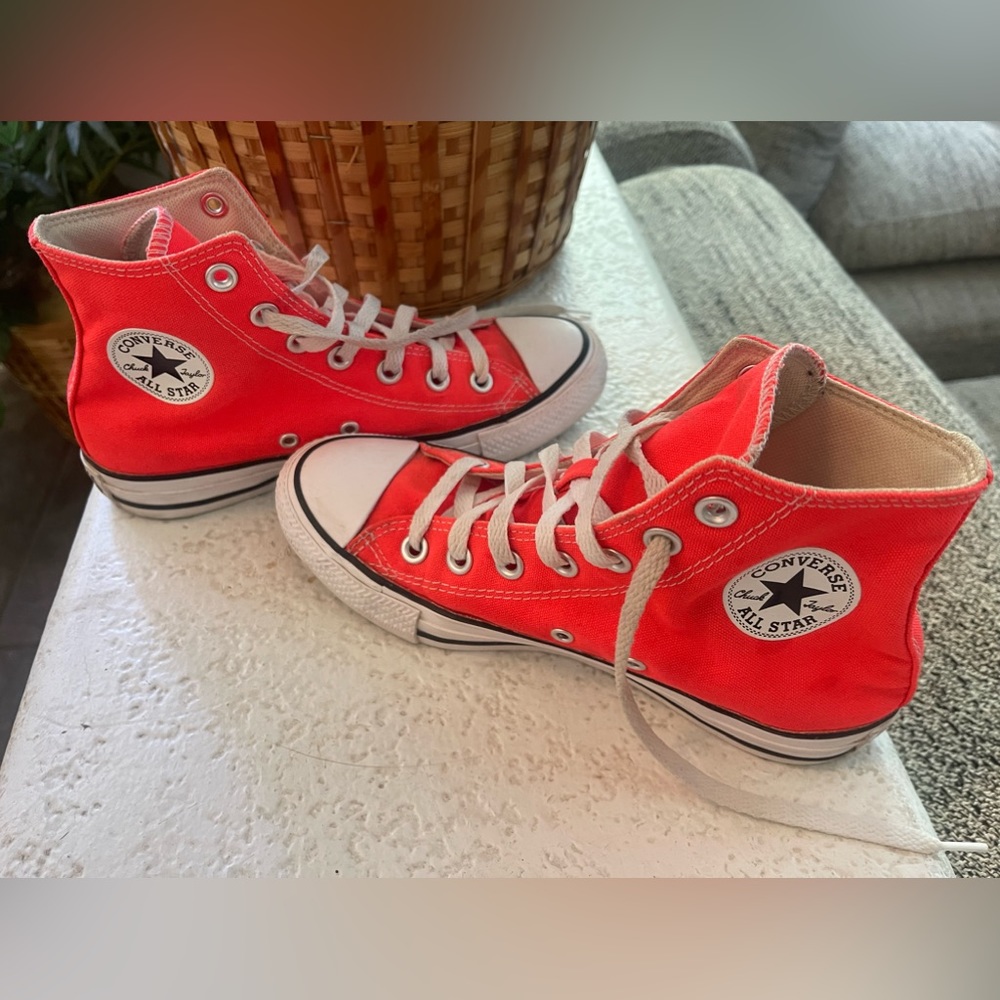 Converse Chuck Taylor High Top Sneakers